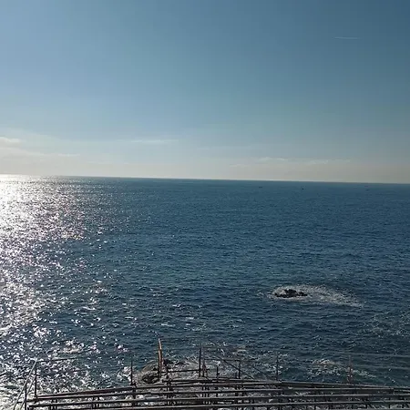 Monastir Πανσιόν *